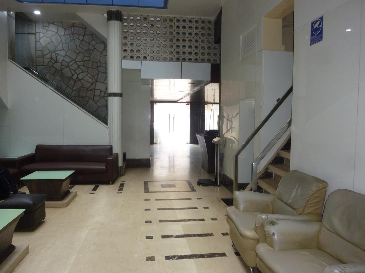 Hotel Stars Mumbai Bagian luar foto